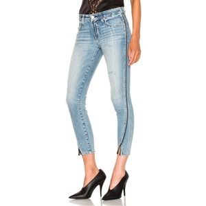 AMO Revolve Cropped Twist with Piping Jeans in Sweet Cheeks Light Wash Size 28